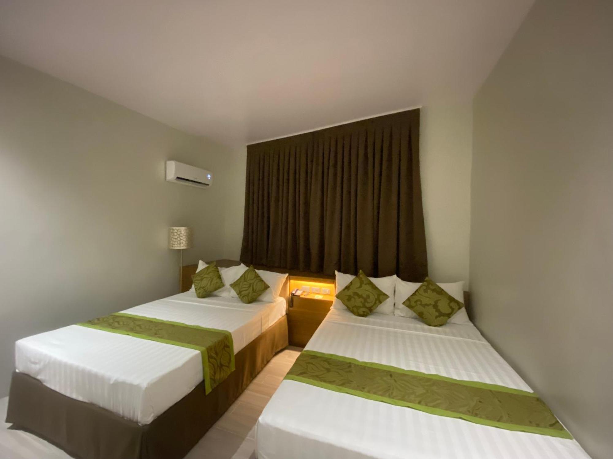 Maxi Hotel And Event Center Tagbilaran City Kültér fotó
