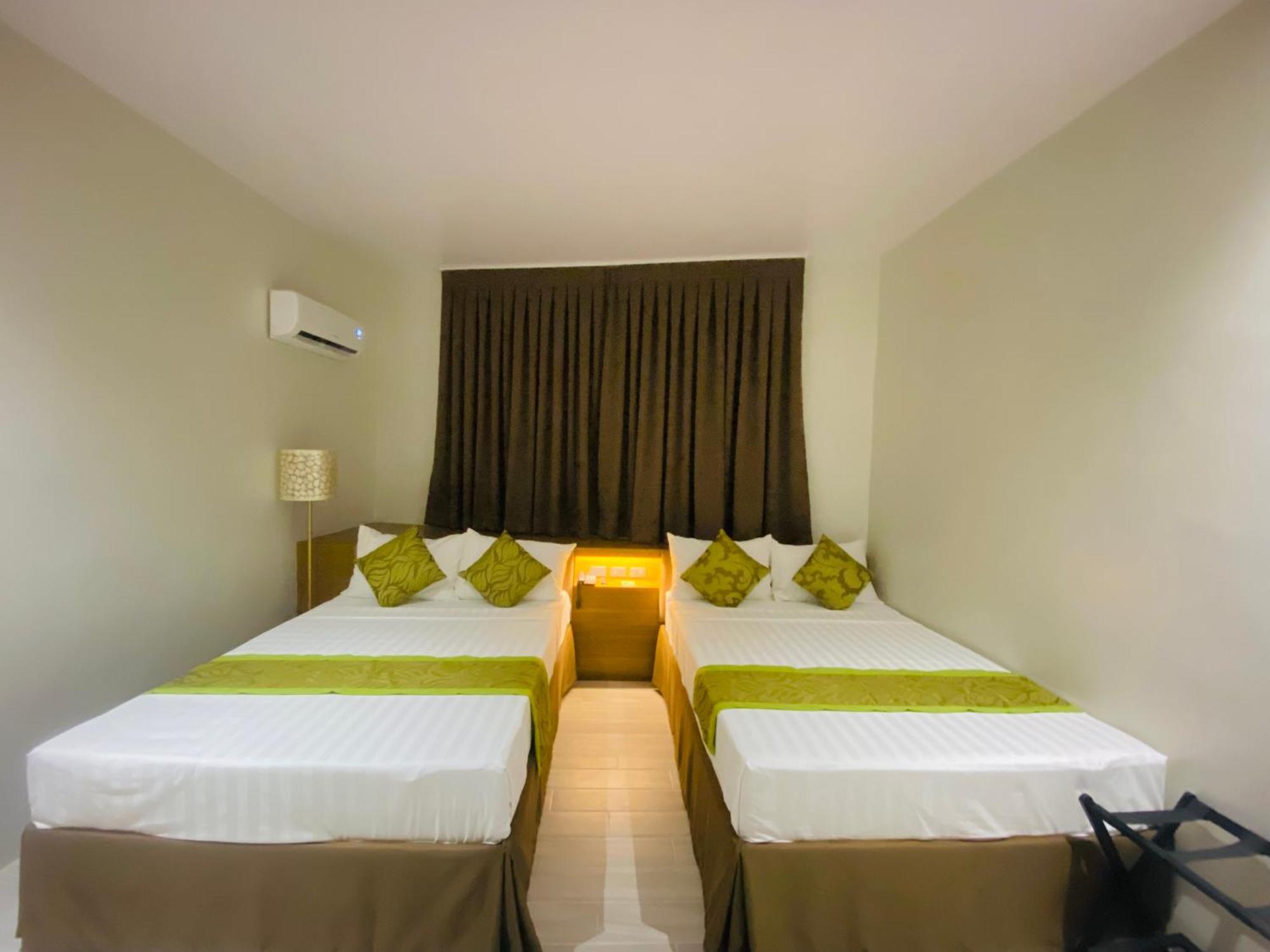 Maxi Hotel And Event Center Tagbilaran City Kültér fotó